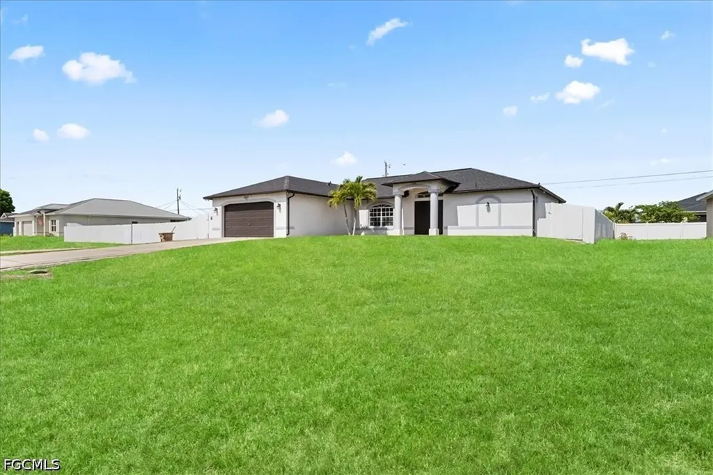 1900 NE 1st Avenue Cape Coral FL 33909
