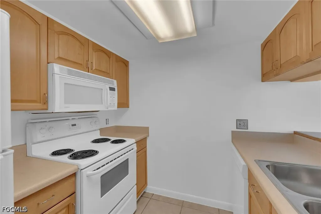 2875 Palm Beach Boulevard Fort Myers FL 33916