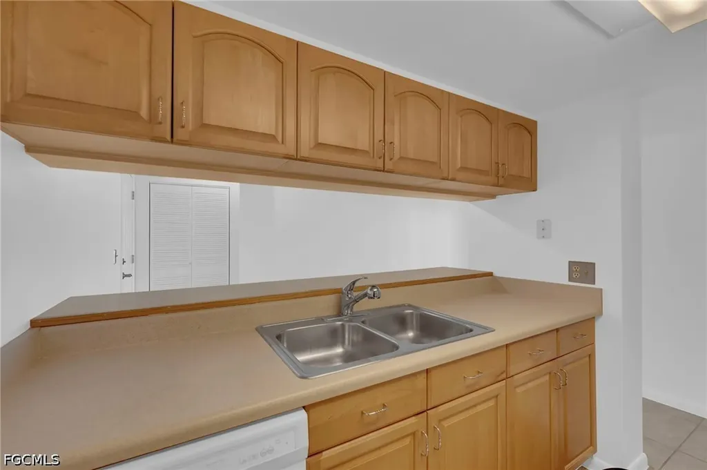 2875 Palm Beach Boulevard Fort Myers FL 33916