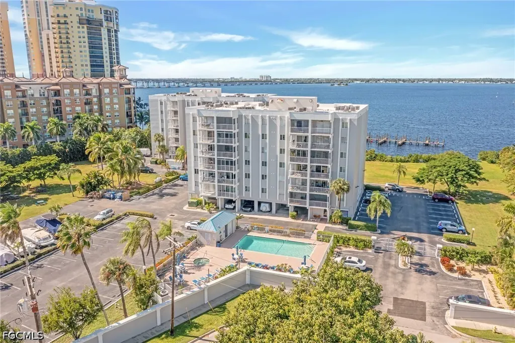 2875 Palm Beach Boulevard Fort Myers FL 33916