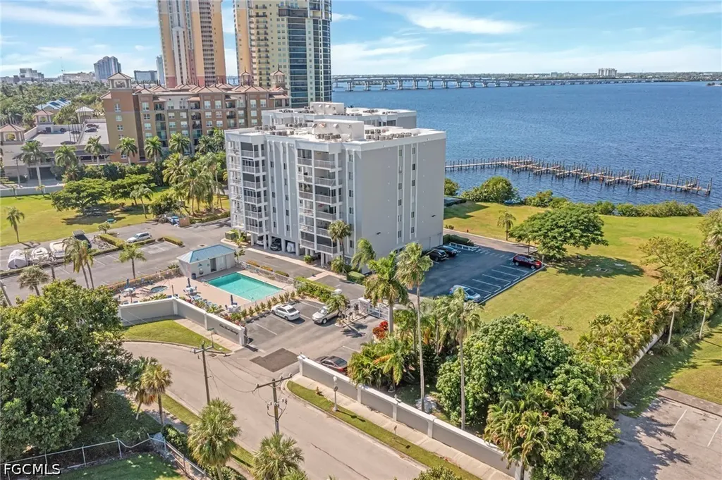 2875 Palm Beach Boulevard Fort Myers FL 33916