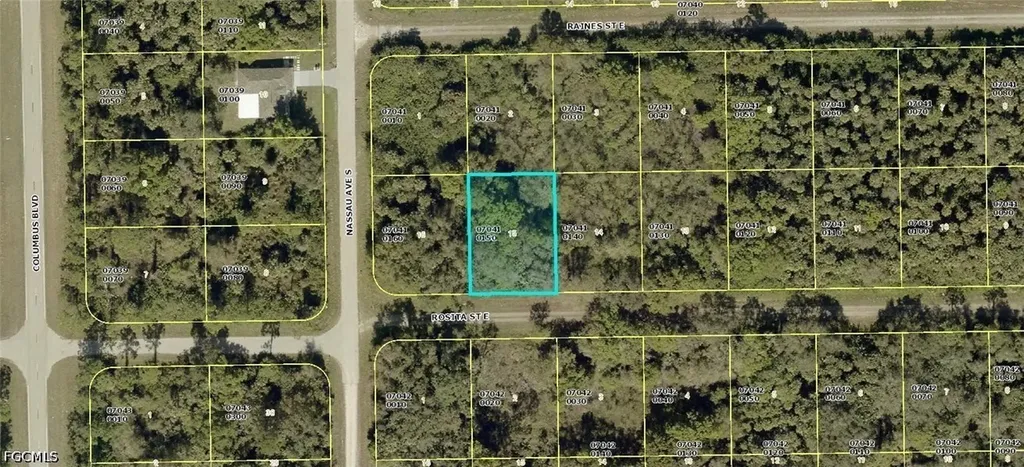 1211 Rosita Street E Lehigh Acres FL 33974