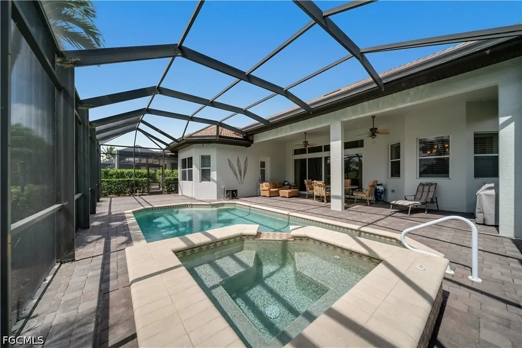 7672 Sussex Court Naples FL 34113