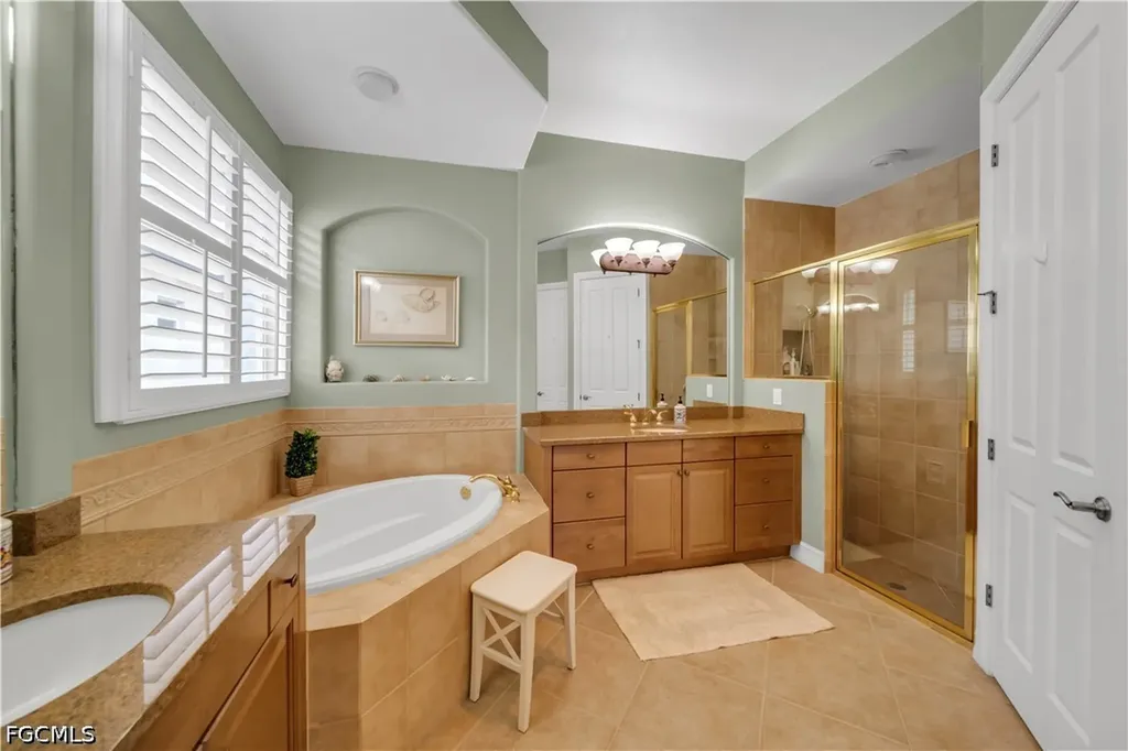 7672 Sussex Court Naples FL 34113