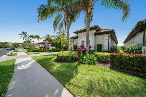 7672 Sussex Court Naples FL 34113