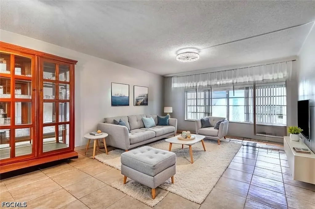 1828 Pine Valley Drive Fort Myers FL 33907