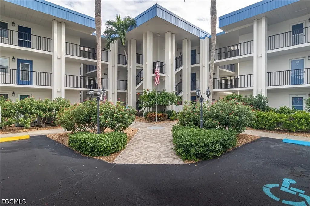 1828 Pine Valley Drive Fort Myers FL 33907