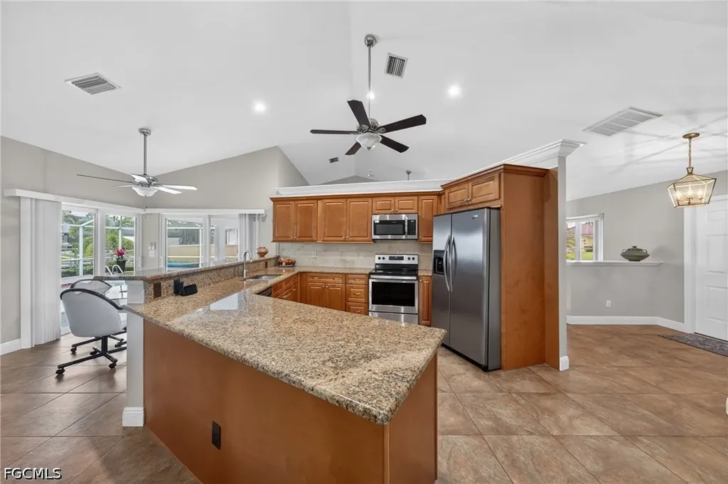 4933 Seville Court Cape Coral FL 33904