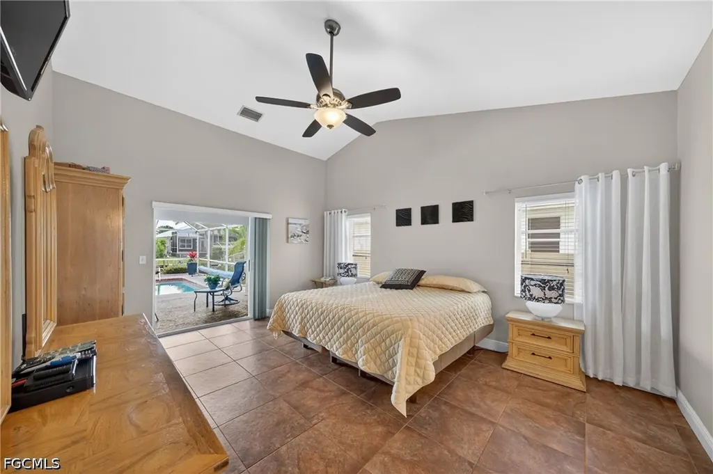 4933 Seville Court Cape Coral FL 33904