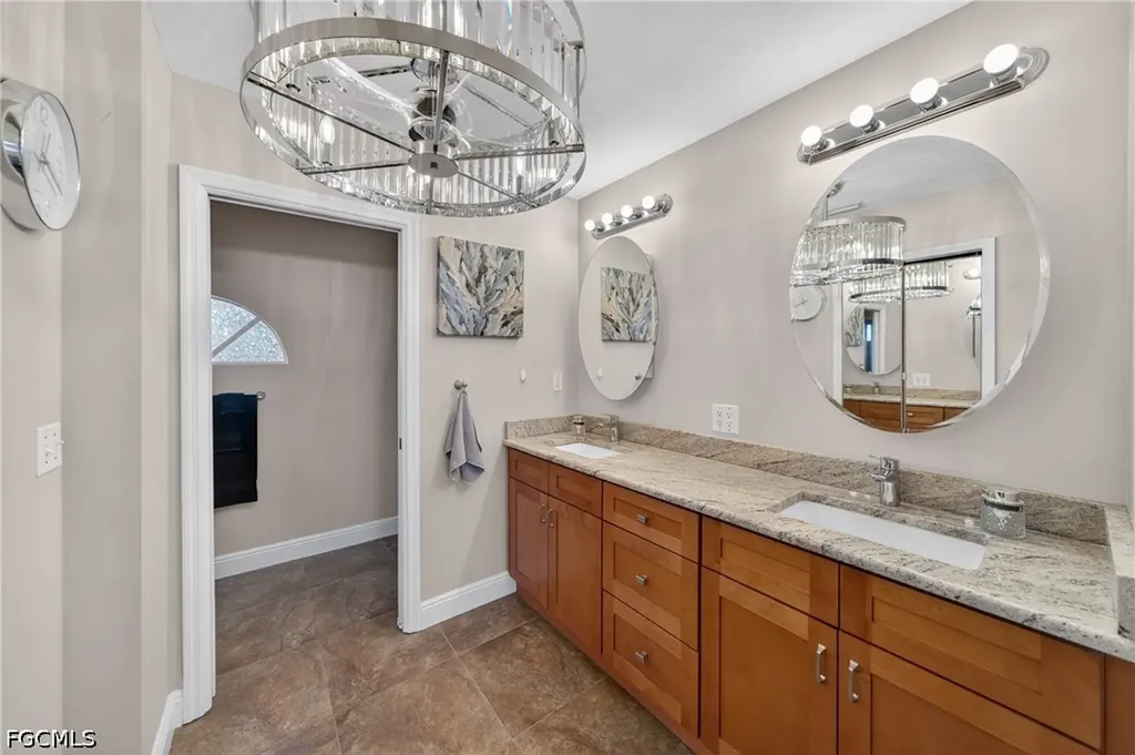 4933 Seville Court Cape Coral FL 33904