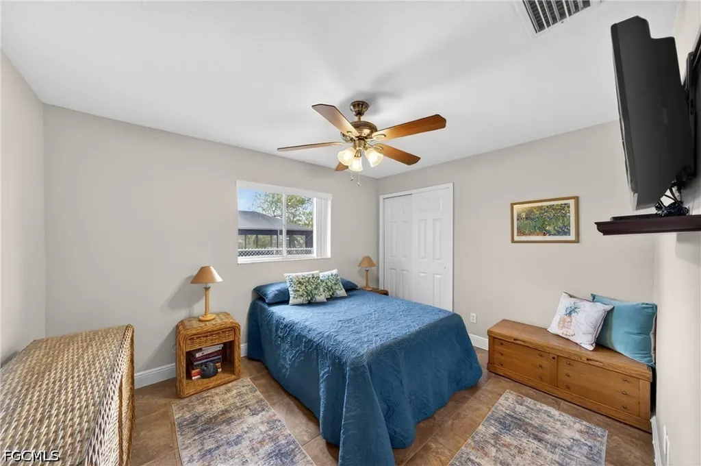 4933 Seville Court Cape Coral FL 33904