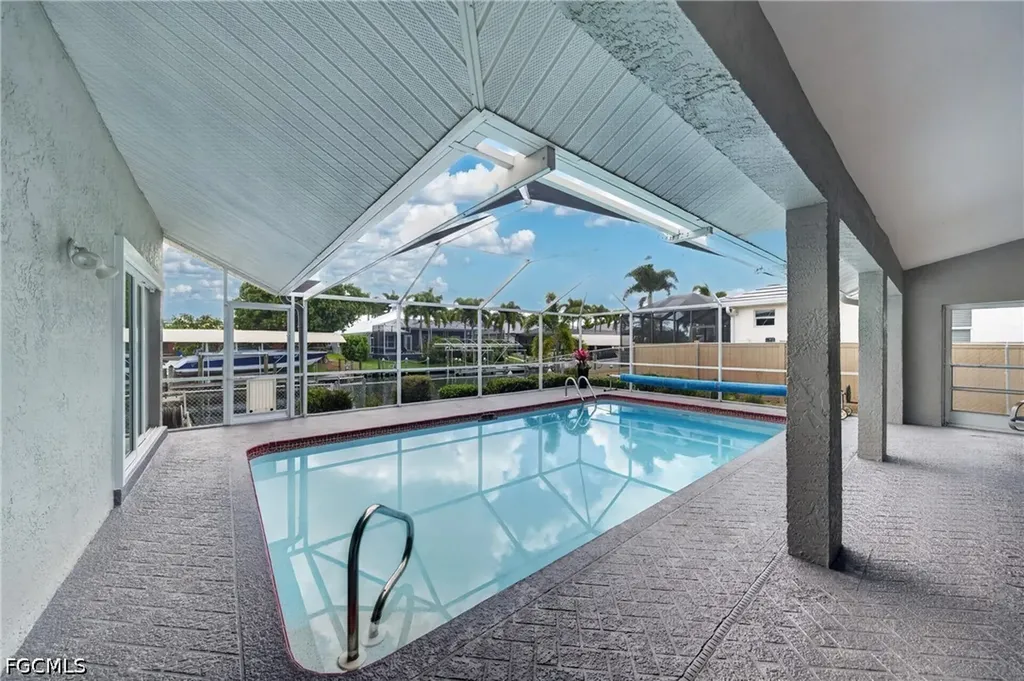 4933 Seville Court Cape Coral FL 33904