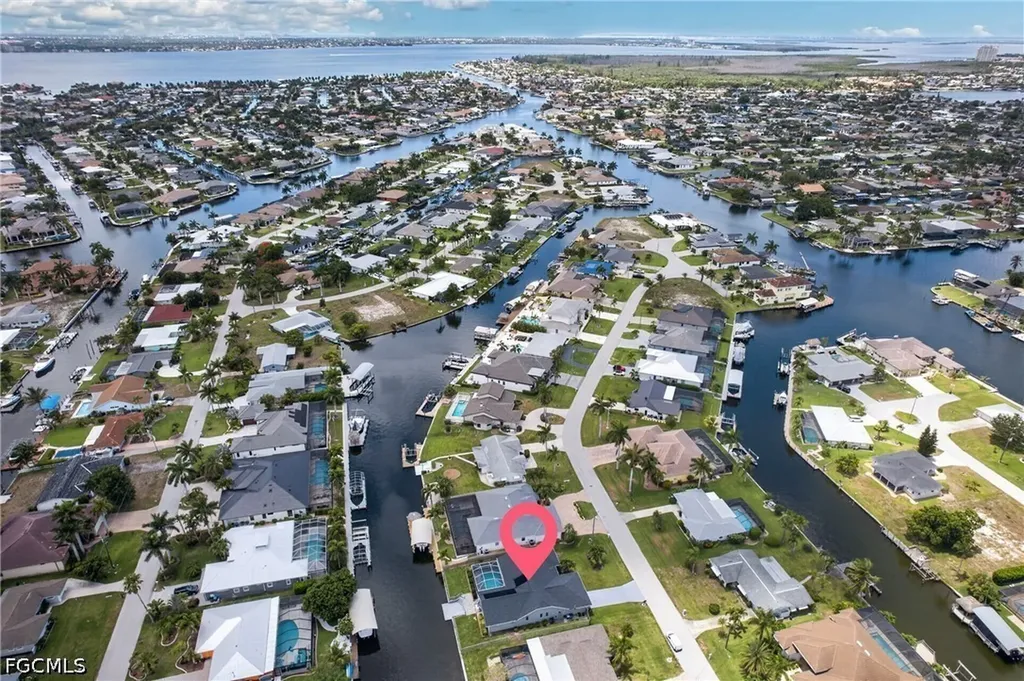 4933 Seville Court Cape Coral FL 33904
