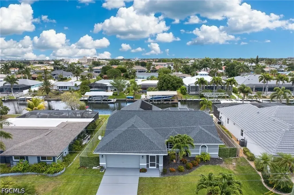 4933 Seville Court Cape Coral FL 33904
