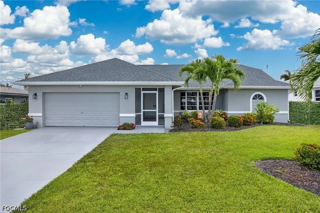 4933 Seville Court Cape Coral FL 33904