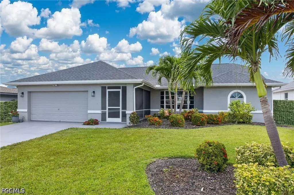 4933 Seville Court Cape Coral FL 33904