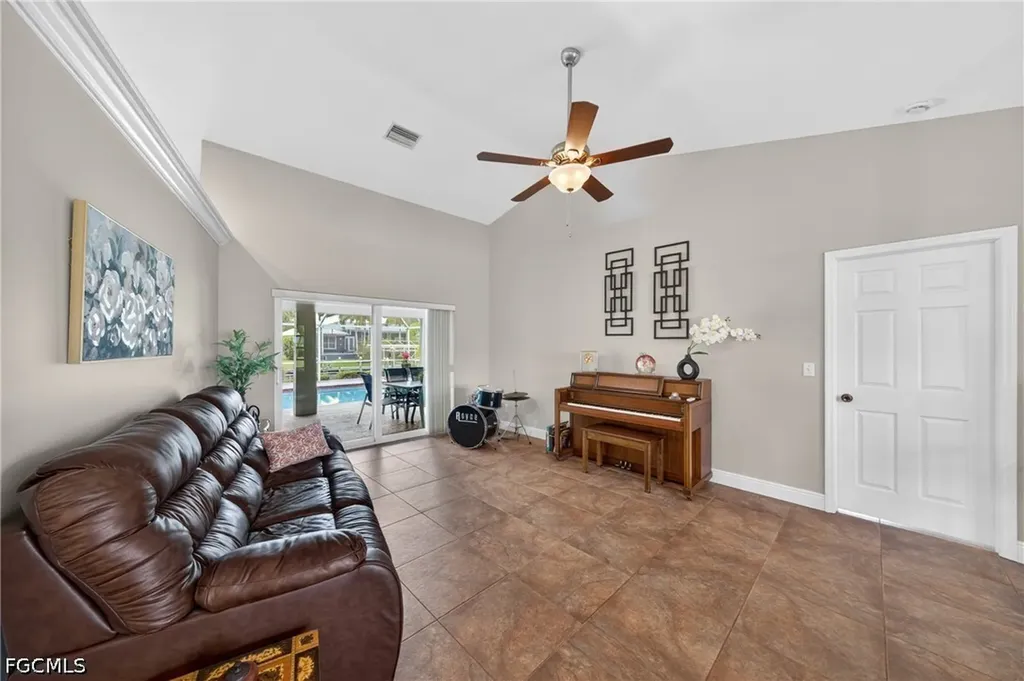 4933 Seville Court Cape Coral FL 33904