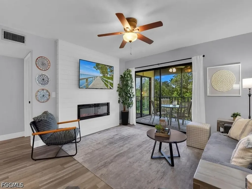8474 Charter Club Circle Fort Myers FL 33919