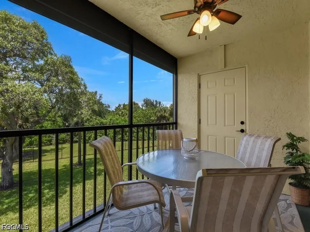 8474 Charter Club Circle Fort Myers FL 33919