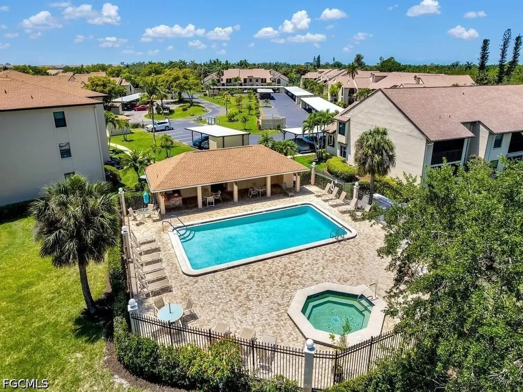 8474 Charter Club Circle Fort Myers FL 33919