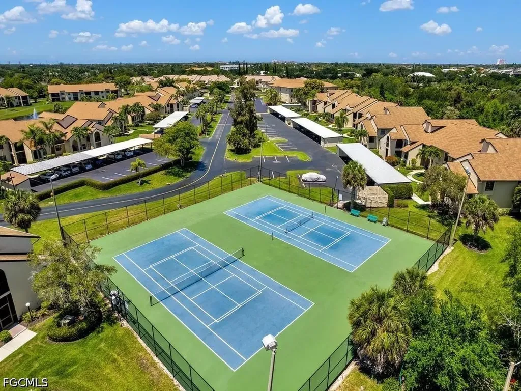8474 Charter Club Circle Fort Myers FL 33919