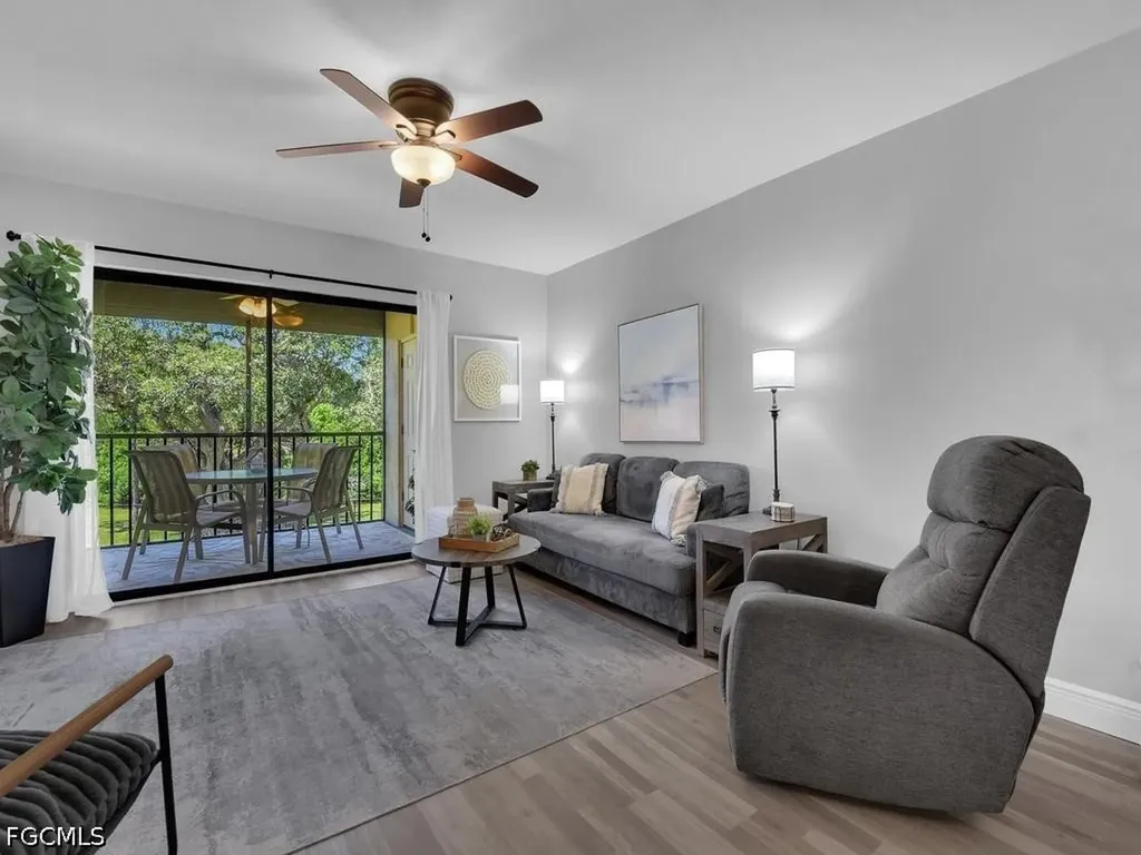 8474 Charter Club Circle Fort Myers FL 33919