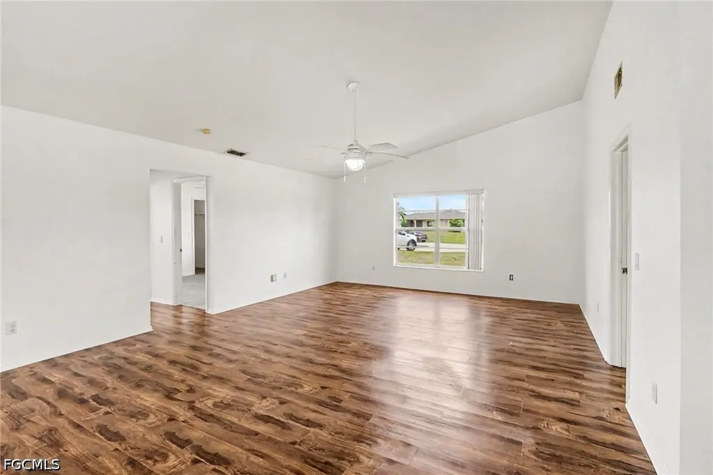 628 SE 21st Lane Cape Coral FL 33990