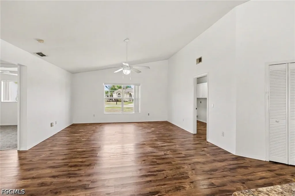 628 SE 21st Lane Cape Coral FL 33990