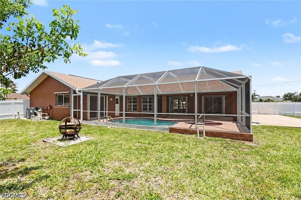628 SE 21st Lane Cape Coral FL 33990
