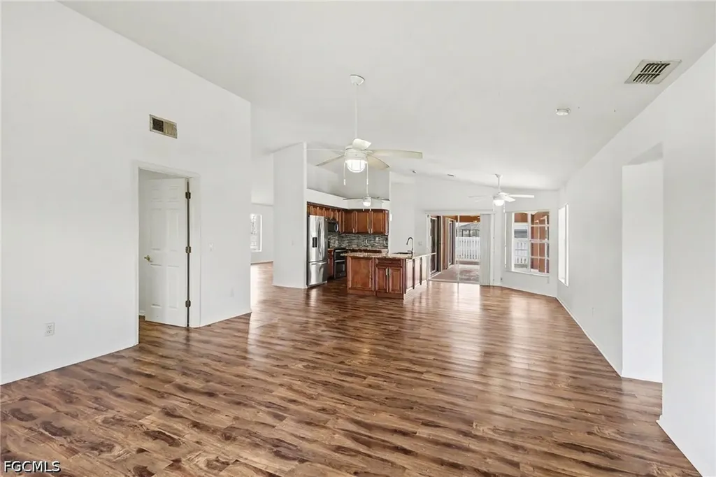 628 SE 21st Lane Cape Coral FL 33990