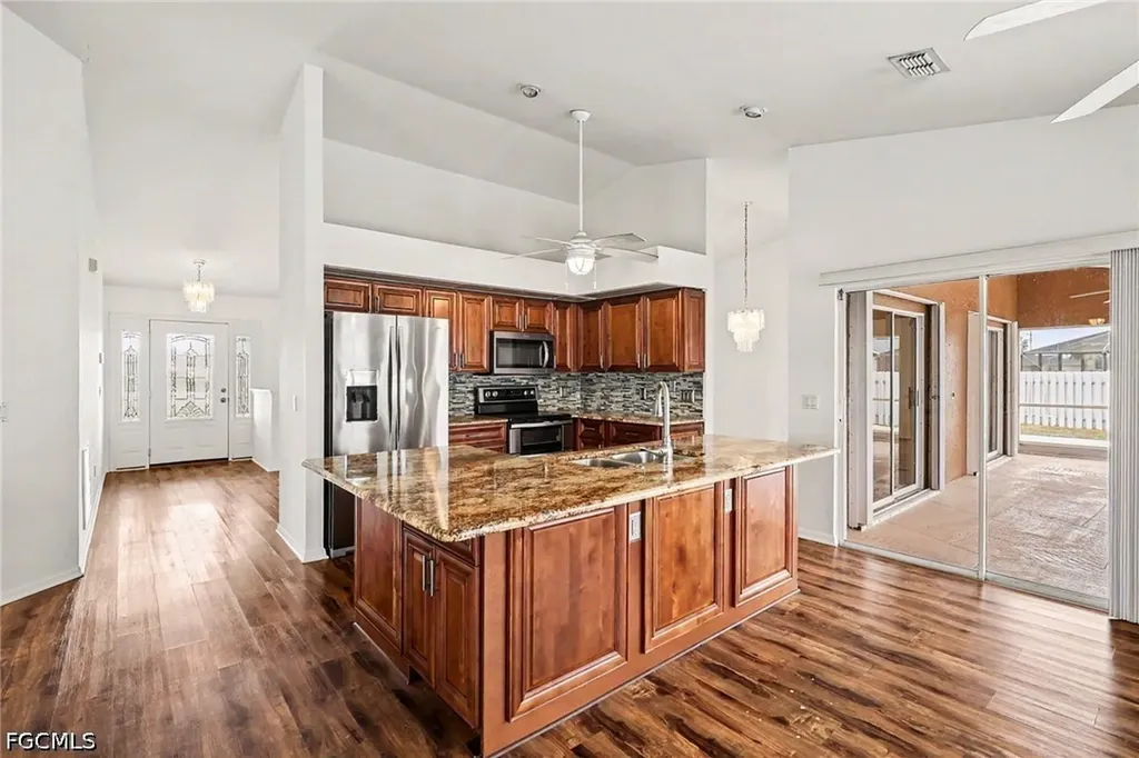 628 SE 21st Lane Cape Coral FL 33990