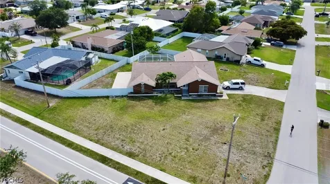 628 SE 21st Lane Cape Coral FL 33990