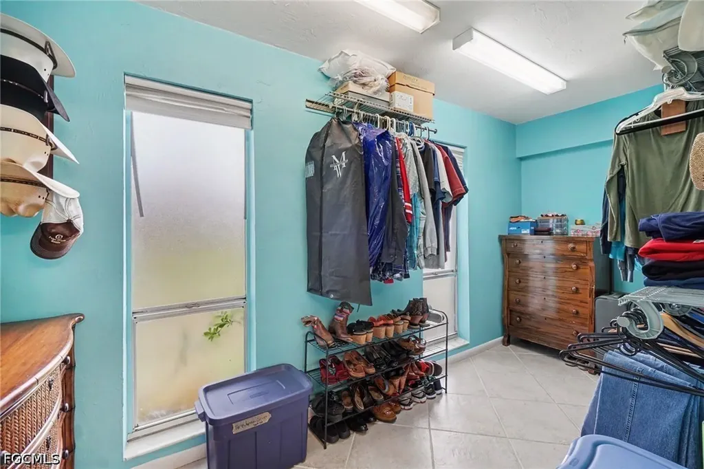 2215 SE 8th Street Cape Coral FL 33990