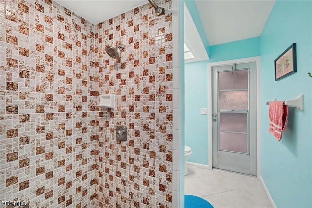 2215 SE 8th Street Cape Coral FL 33990