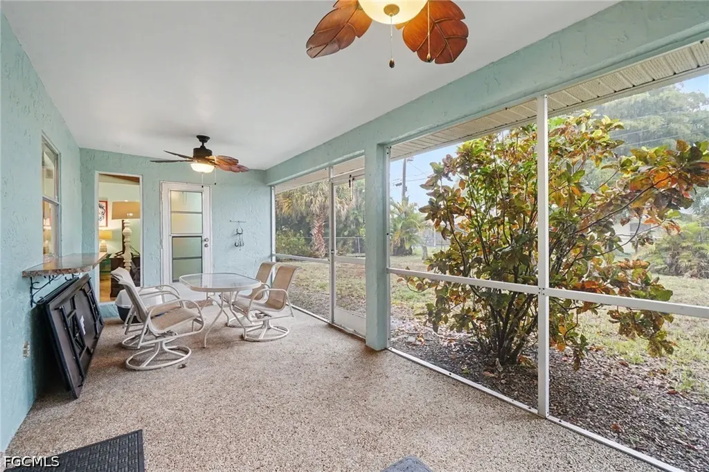 2215 SE 8th Street Cape Coral FL 33990