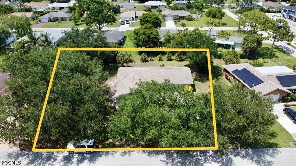 2215 SE 8th Street Cape Coral FL 33990