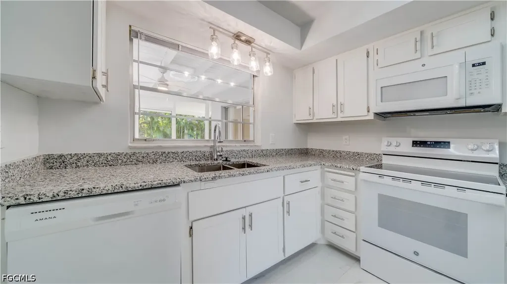 5657 Eichen Circle E Fort Myers FL 33919