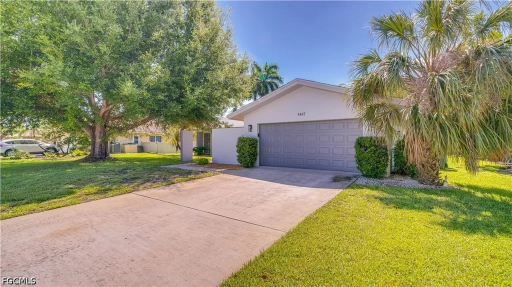 5657 Eichen Circle E Fort Myers FL 33919