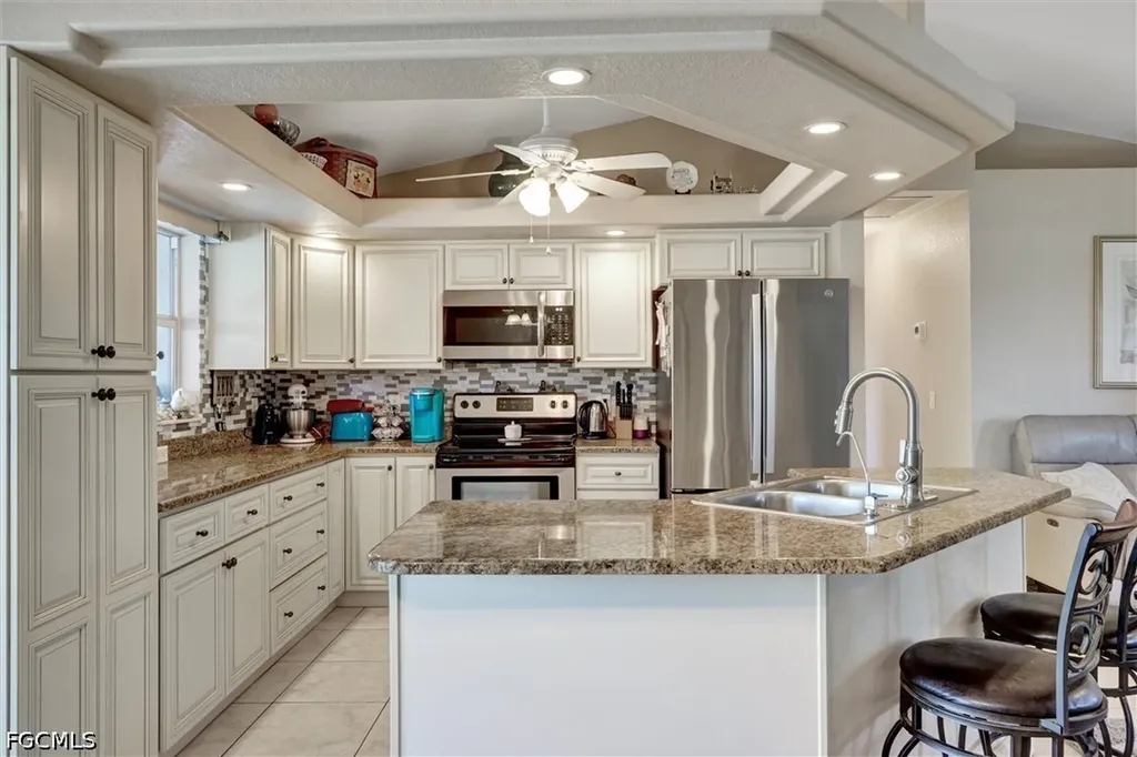 1100 NE 15th Street Cape Coral FL 33909