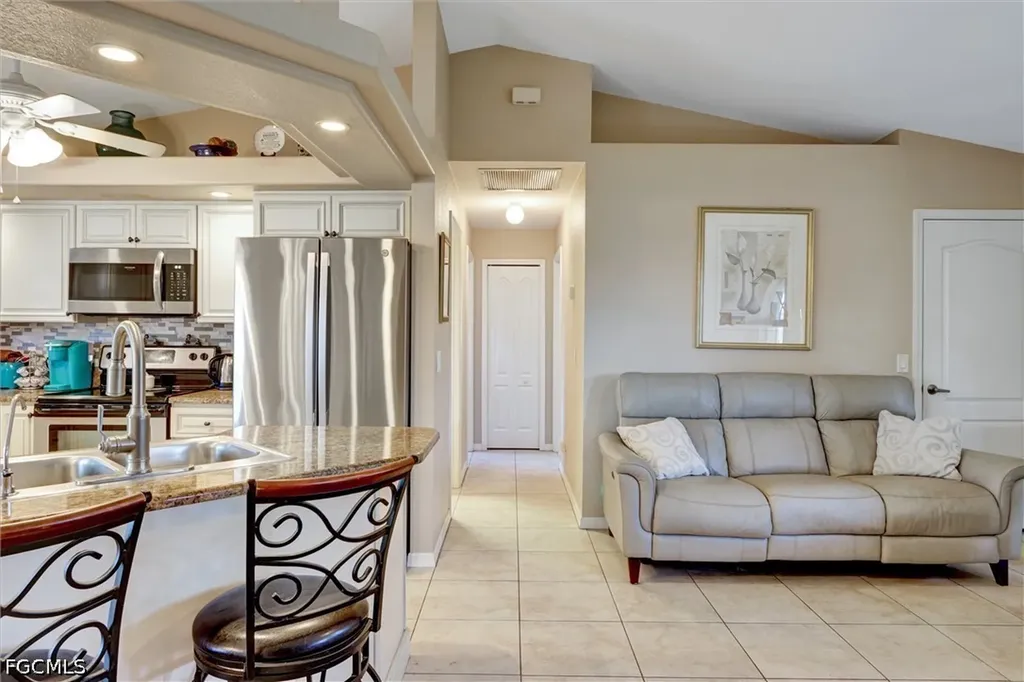 1100 NE 15th Street Cape Coral FL 33909