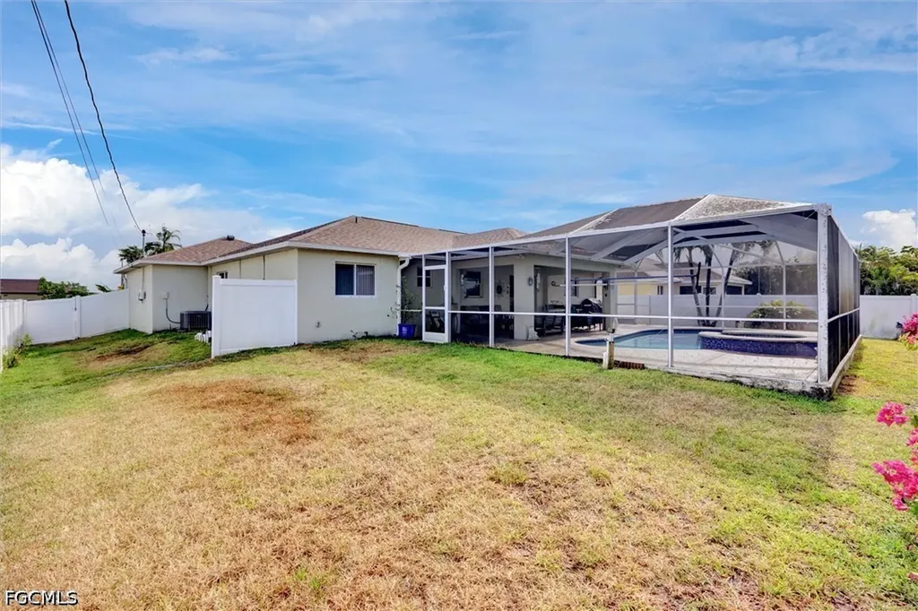 1100 NE 15th Street Cape Coral FL 33909