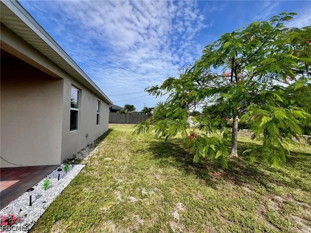 103 NW 7th Street Cape Coral FL 33993