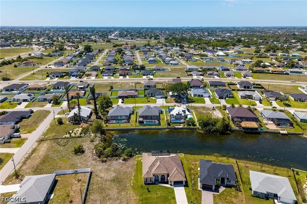 635 NE 7th Terrace Cape Coral FL 33909