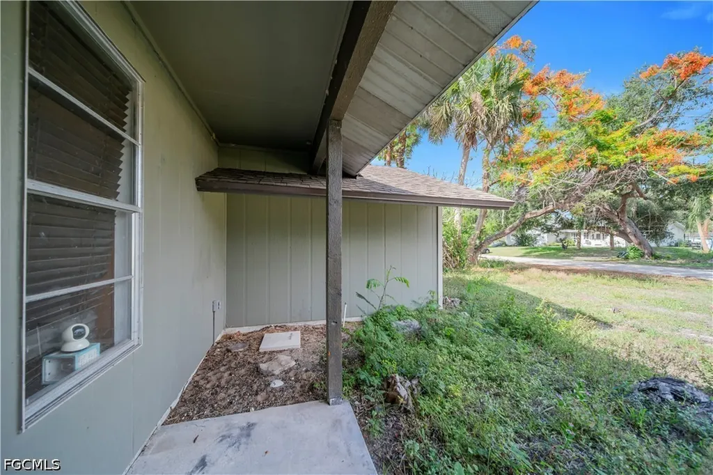 213 Lincoln Avenue Lehigh Acres FL 33936