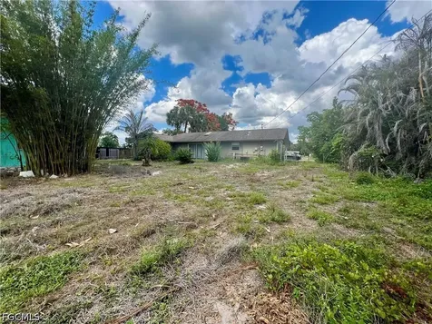 213 Lincoln Avenue Lehigh Acres FL 33936