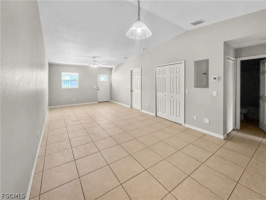 1321 SE 8th Avenue Cape Coral FL 33990