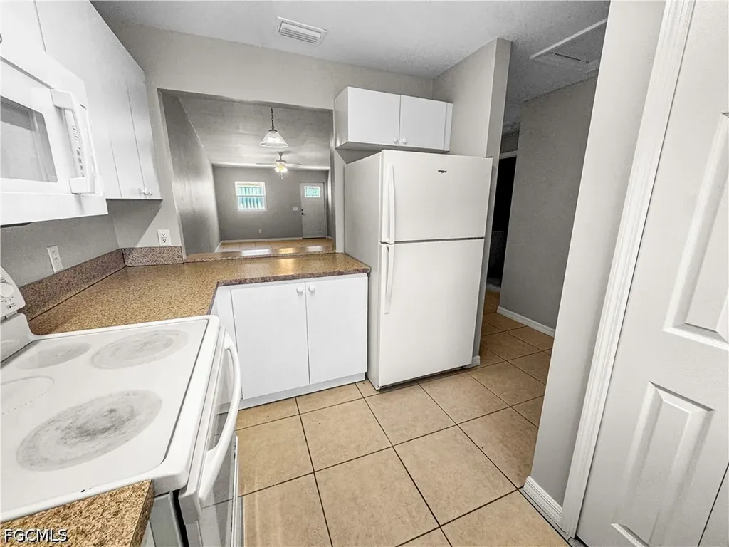 1321 SE 8th Avenue Cape Coral FL 33990