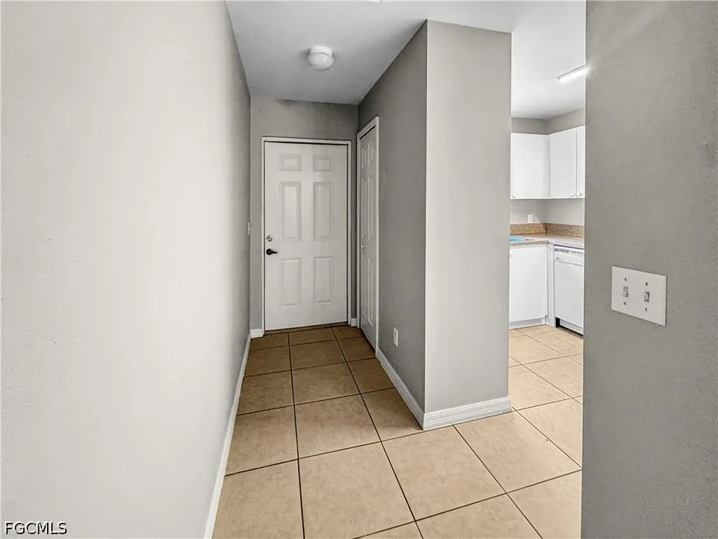 1321 SE 8th Avenue Cape Coral FL 33990