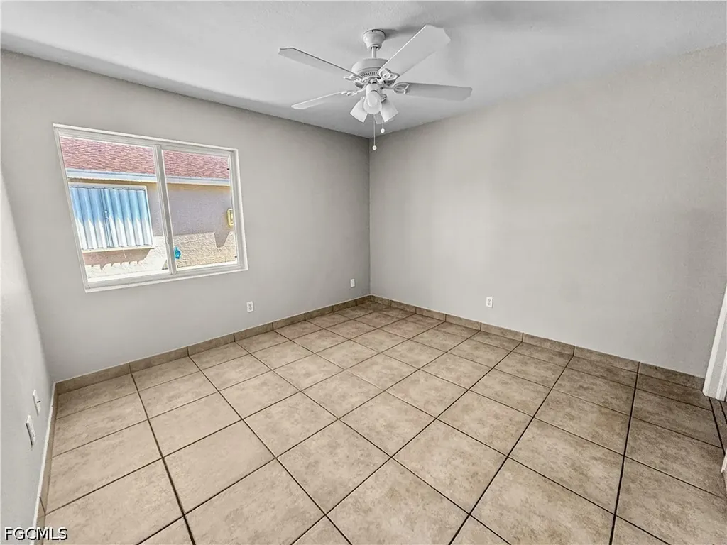 1321 SE 8th Avenue Cape Coral FL 33990