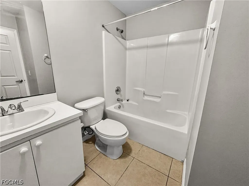 1321 SE 8th Avenue Cape Coral FL 33990